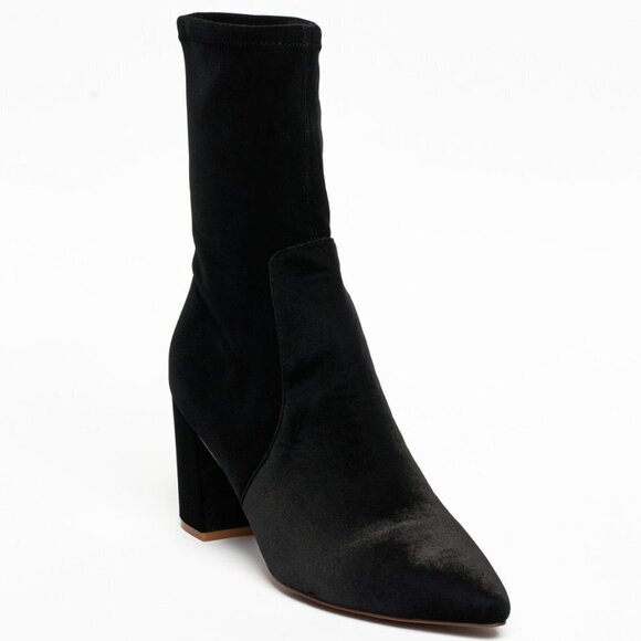 NWT - Smash Shoes Women's Rocco Chunky Heels Ankle Boots in Black Velveteen - Picture 2 of 6